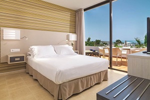 Best family hotels Lanzarote h10-suites-3-png