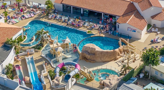 Eurocamp Holidays France - Ecureuils